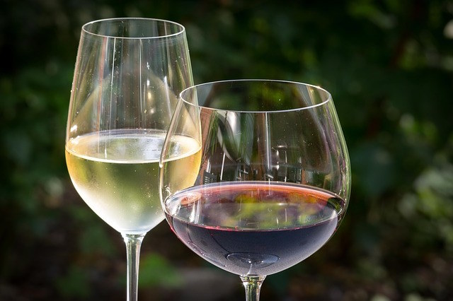 red wine glass